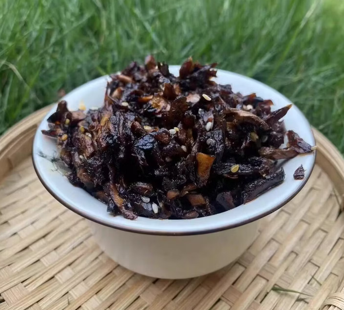香辣鸡枞松茸牛肝菌即食下饭菜云南西双版纳特产零食香菇菌子拌面 松茸鲜香1袋+牛肝菌麻辣1+鸡枞香辣菌1（共3包）