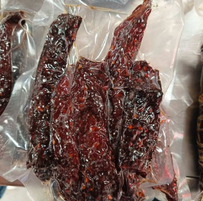 南云南特产傣旺火烧黑金木棰干巴麻辣五香手撕牛肉零食即食傣族风干 香茅草手工牛肉干500g
